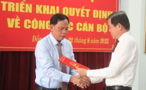 Trao Quyết định Quyền Chủ tịch UBND tỉnh cho đồng chí Võ Tấn Đức