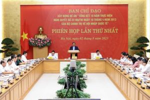 Thủ tướng Chính phủ chủ trì phiên họp lần thứ nhất Ban Chỉ đạo xây dựng Đề án "Tổng kết 10 năm thực hiện Nghị quyết số 22-NQ/TW của Bộ Chính trị về hội nhập quốc tế"