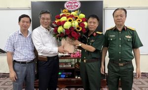 Công bố quyết định Chính ủy Trường Hạ sĩ quan xe tăng I