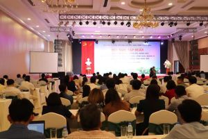 Cập nhật kiến thức về lý luận, phê bình văn học, nghệ thuật