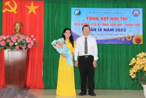 Y sĩ Vũ Thị Bích Kim Hoa đoạt giải nhất hội thi Điều dưỡng, y sĩ, kỹ thuật viên giỏi, thanh lịch