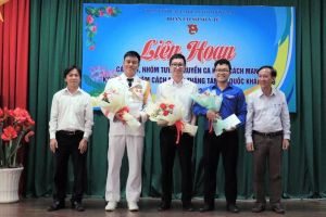 Đoàn viên thanh niên ngành Y tế múa hát về tình yêu quê hương đất nước