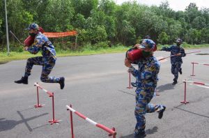 Trung tâm Bảo đảm kỹ thuật Vùng 2 Hải quân tổ chức hội thao Phòng cháy, chữa cháy và cứu nạn cứu hộ năm 2023