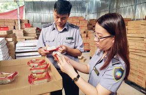 Cảnh báo bánh kẹo nhập lậu, không có nguồn gốc dịp tết Trung thu