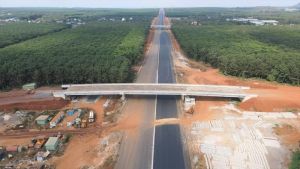 Tìm giải pháp tháo gỡ khó khăn về nguồn đất đắp cho 2 dự án giao thông trọng điểm quốc gia