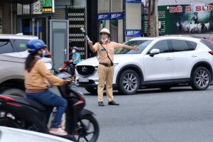 Triển khai phương án phân luồng giao thông ngã ba Trảng Dài