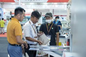 Ngành gỗ tìm đường vượt qua thách thức