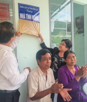 Tặng nhà tình nghĩa đã sửa chữa cho gia đình chính sách