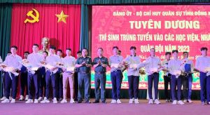 Bộ Chỉ huy quân sự tỉnh tuyên dương thí sinh trúng tuyển năm 2023