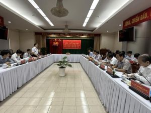 Nghiên cứu tiêu chí tuyển dụng cụ thể đối với một số ngành, lĩnh vực đặc thù.