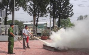 Tuyên truyền PCCC và Cứu nạn cứu hộ cho 100 chủ cơ sở kinh doanh tại xã Phú Hội