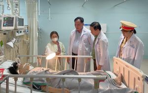 Quyền Chủ tịch UBND tỉnh Võ Tấn Đức chỉ đạo khắc phục hậu quả vụ tai nạn giao thông đặc biệt nghiêm trọng