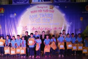 Sôi nổi Ngày hội tuổi thơ - Ánh trăng cổ tích