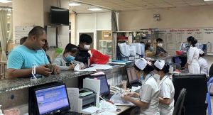 Nhiều bệnh nhân lớn tuổi nhập viện cấp cứu trong những ngày nghỉ lễ