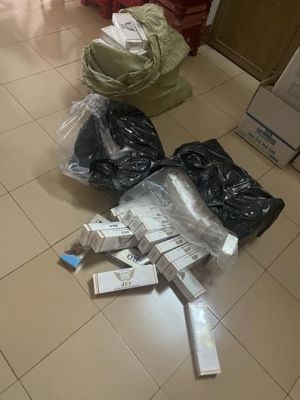 Điều tra vụ buôn bán thuốc lá nhập lậu số lượng lớn