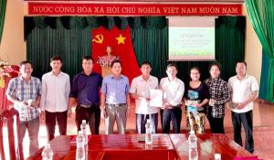 Giải ngân 3 dự án sản xuất tổng vốn 1 tỷ đồng cho 13 hộ nông dân vay