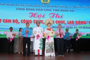 Trao giải Hội thi văn nghệ chào mừng đại hội Công đoàn