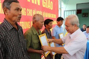 Hỗ trợ đồng bào dân tộc thiểu số an cư