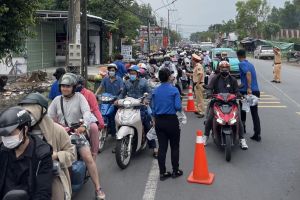 Nỗ lực giảm kẹt xe kéo dài trong 4 ngày nghỉ lễ