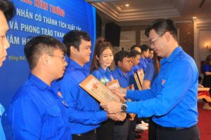 Thực hiện đạt và vượt 11/11 chỉ tiêu công tác Đoàn và phong trào thanh niên trường học
