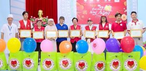 Đem không khí Tết Trung thu đến với bệnh nhi