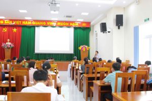 Thực hiện chiến lược phát triển thông tin cơ sở