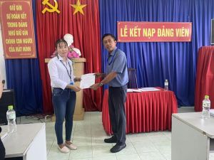 Thường xuyên nắm bắt, hỗ trợ hoạt động của tổ chức Đảng trong doanh nghiệp