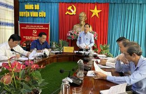 Đoàn giám sát của Tỉnh ủy, giám sát nêu gương của cán bộ, đảng viên trong thực hiện chức trách nhiệm vụ được giao ở Đảng bộ H.Vĩnh Cửu