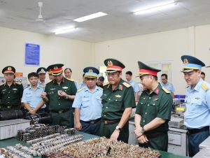 Chào mừng 60 năm Ngày truyền thống Quân chủng Phòng không không quân (22-10-1963- 22-10-2023): Thi đua "bắt bệnh" khí tài phản lực