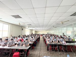 Tuyên truyền Luật An toàn giao thông cho 400 công nhân