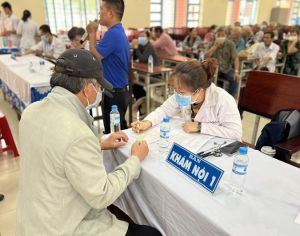 Góp phần chăm sóc sức khỏe người cao tuổi