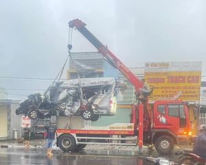5 ca tử vong trong vụ tai nạn giao thông nghiêm trọng giữa xe Thành Bưởi và xe Hải Đăng