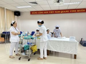 Sôi nổi hội thi bác sĩ, dược sĩ, điều dưỡng, hộ sinh, kỹ thuật viên giỏi