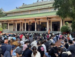 170 ngàn lượt khách đến tham quan và dâng hương tại Văn miếu Trấn Biên