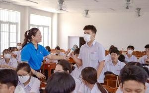 Giáo dục sức khoẻ sinh sản cho học sinh, sinh viên