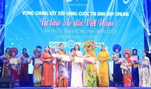 Trao 81 giải cho các thí sinh tham gia cuộc thi Tự hào áo dài Việt Nam lần thứ 2