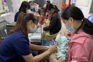 Các trạm y tế có nhu cầu tuyển dụng 369 nhân viên y tế