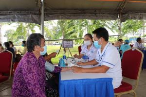 Khám bệnh, phát thuốc miễn phí cho 1 ngàn người dân