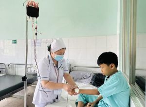 Những bệnh nhân sống nhờ nguồn máu hiến