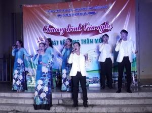 Biểu diễn văn nghệ “Hát về nông thôn mới”