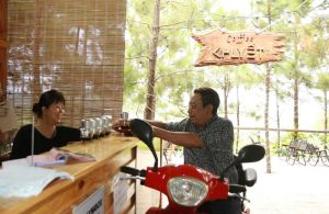 Quán cà phê xanh của người khuyết tật