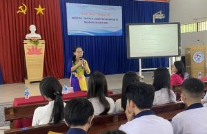 250 học sinh dự sinh hoạt chuyên đề về Nguyễn Trãi