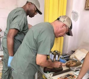 Người khuyết tật có cơ hội được Tổ chức Hope to Walk tặng chân giả