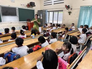 Không đủ giáo viên, nhiều trường phải dồn lớp