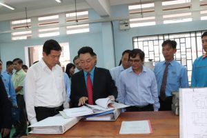 Bí thư Tỉnh ủy Nguyễn Hồng Lĩnh thăm Trường Cao đẳng Công nghệ quốc tế Lilama 2