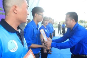 Thanh niên Đồng Nai gương mẫu thực hiện văn hóa giao thông