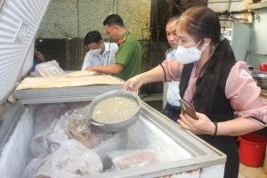 Còn nhiều khó khăn trong quản lý an toàn thực phẩm