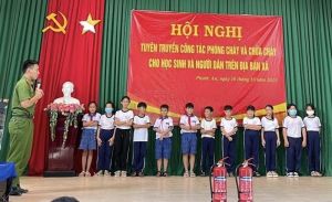 Tuyên truyền phòng cháy chữa cháy cho giáo viên, học sinh