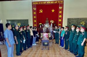 Tiễn đưa hài cốt liệt sĩ Đào Trung Nhẫn về quê hương
