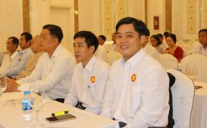 Anh Thảo khéo vận động